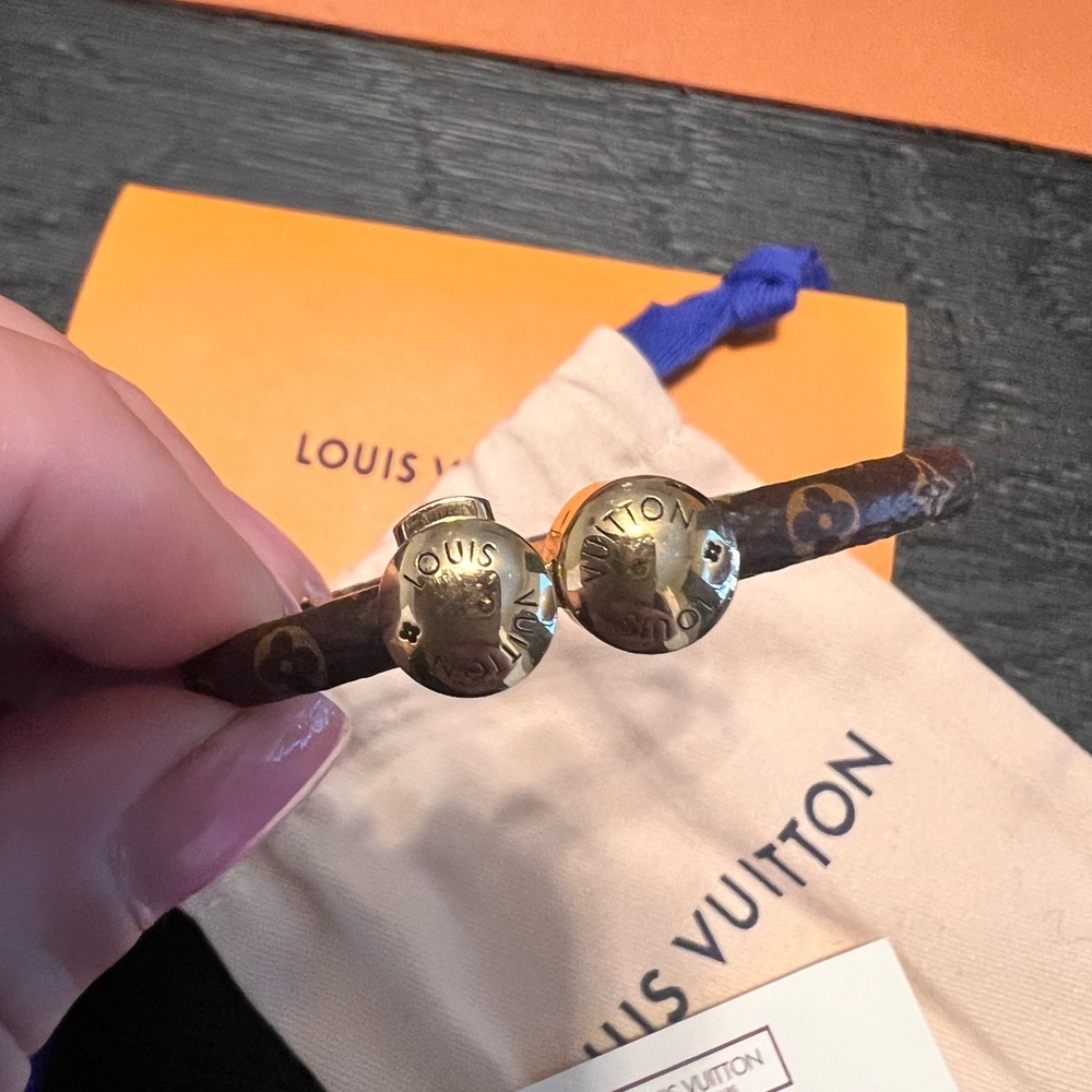 Louis Vuitton Black and Gold Bracelet - Picture 6 of 7